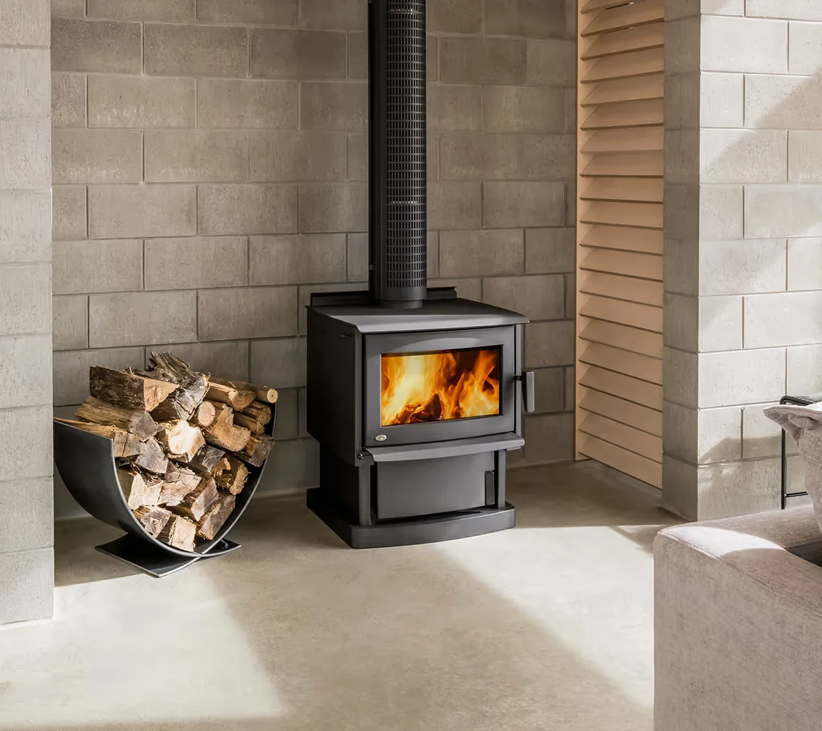 Yunca Monte Hybrid Multi-fuel studio – Tauranga, New Zealand
